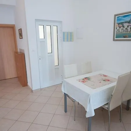 Daire Fuer 4 Personen Ca 50 Qm In Razanj, Dalmatien Norddalmatien Ražanj